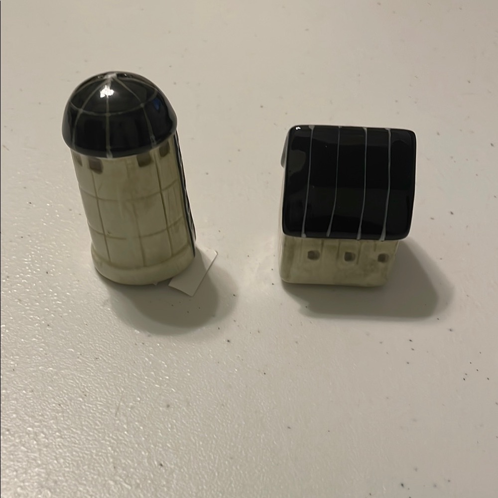 Mini Salt & Pepper Shakers Set Lighthouse - Picture 5 of 10